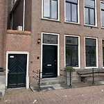 Aan De Gracht